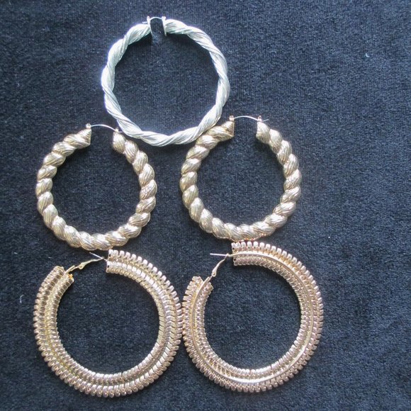 BUNDLE OF GLAM TWIST HOOP EARRINGS - Picture 9 of 14